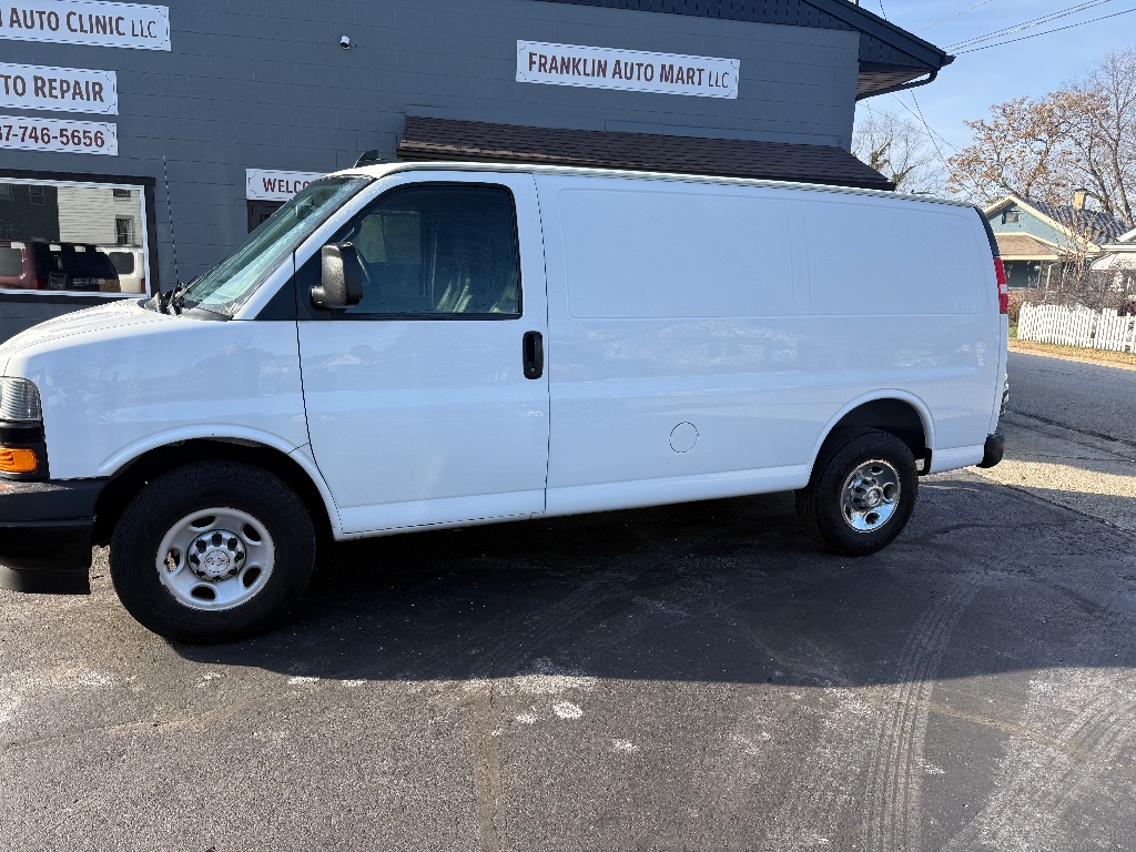 2019 Chevrolet Express Cargo Work Van's photo