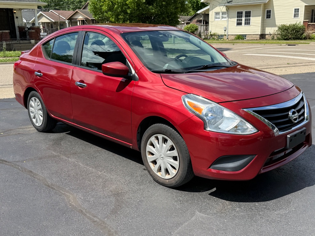 2017 Nissan Versa 1.6 SV CVT's photo