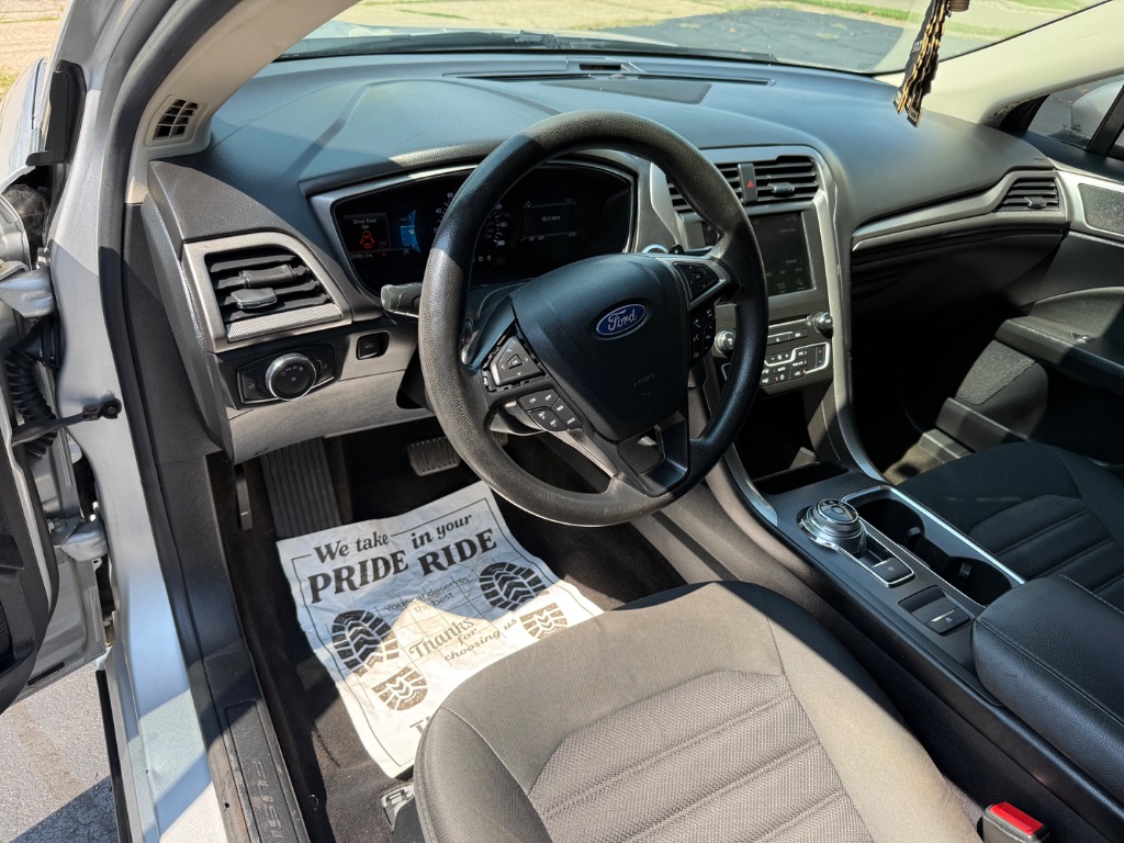 2018 Ford Fusion SE - Photo 8