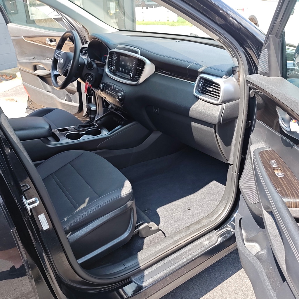 2020 Kia Sorento LX - Photo 11