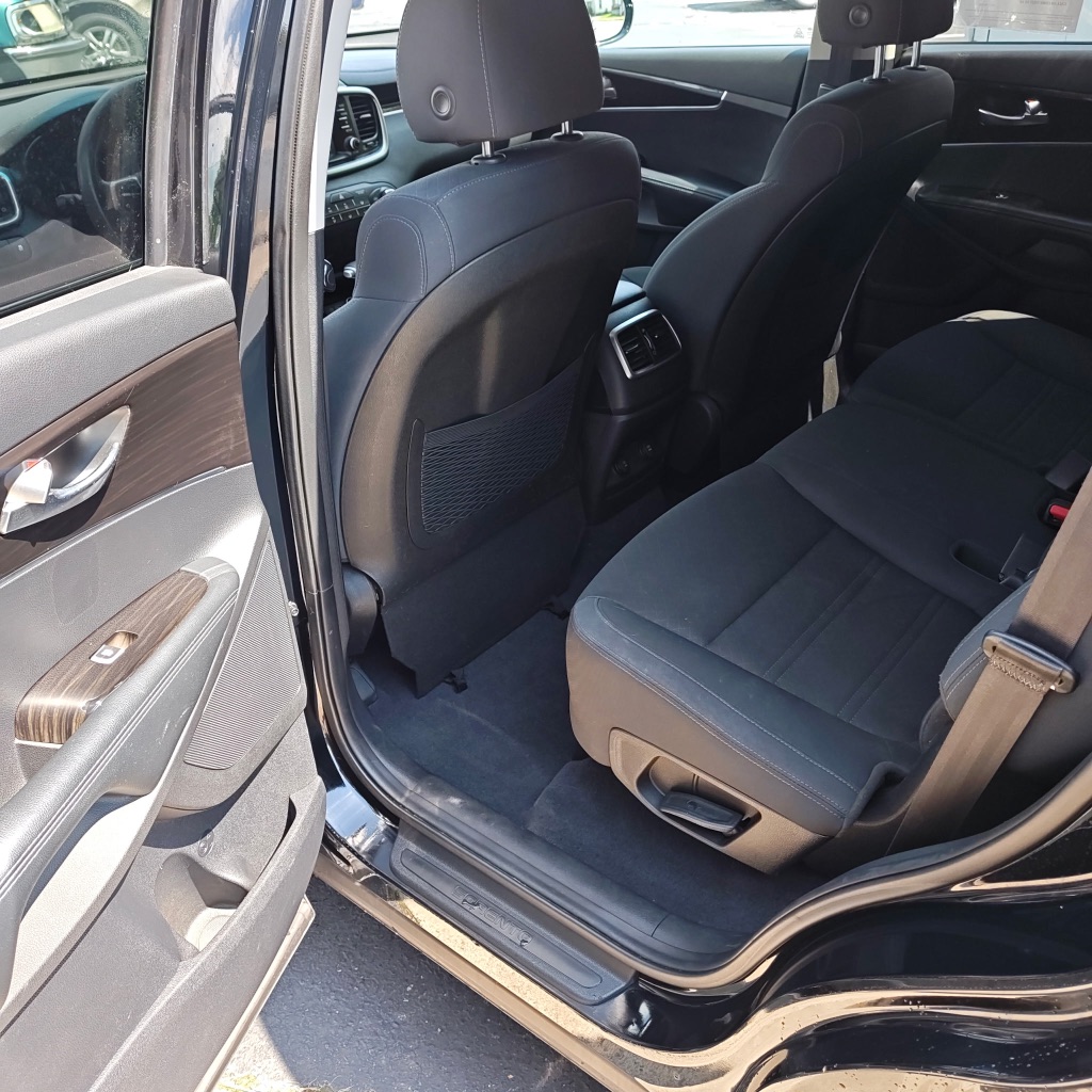 2020 Kia Sorento LX - Photo 9