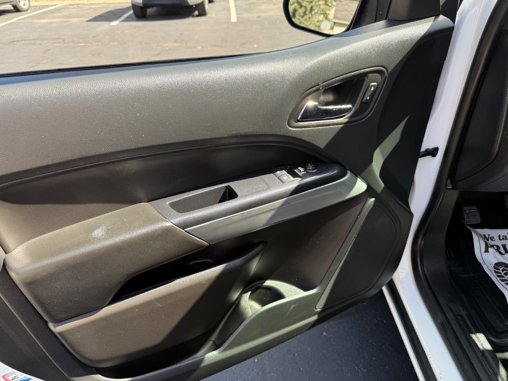 2022 Chevrolet Colorado LT - Photo 17
